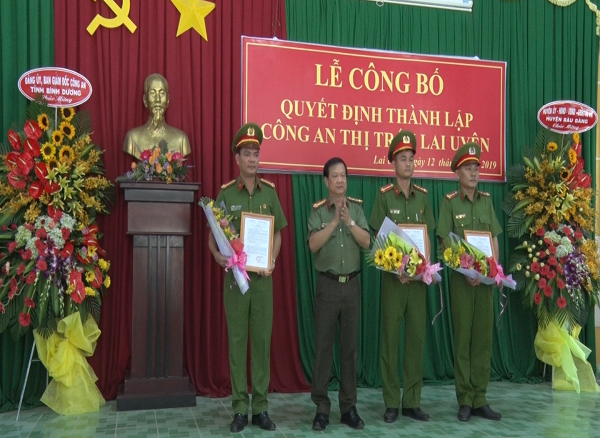 Công an huyện Bàu Bàng tổ chức lễ công bố thành lập Công an thị trấn Lai Uyên