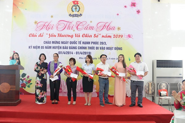 Huyện Bàu Bàng tổ chức hội thi cắm hoa năm 2019