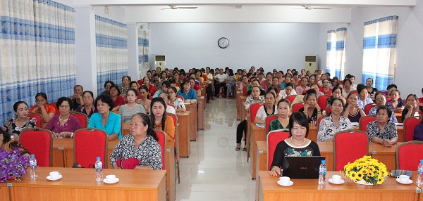 Hội Liên hiệp Phụ nữ huyện Bàu Bàng tổ chức khai giảng Lớp bồi dưỡng Lý luận chính trị và Nghiệp vụ cho cán bộ Hội Phụ nữ cơ sở