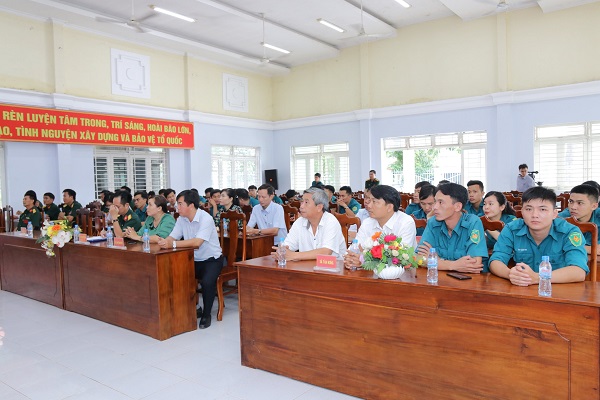Ban Chỉ huy Quân sự huyện Bàu Bàng tổ chức Hội thi “Trụ sở chính quy xanh - sạch - đẹp” gắn với tăng gia sản xuất năm 2019