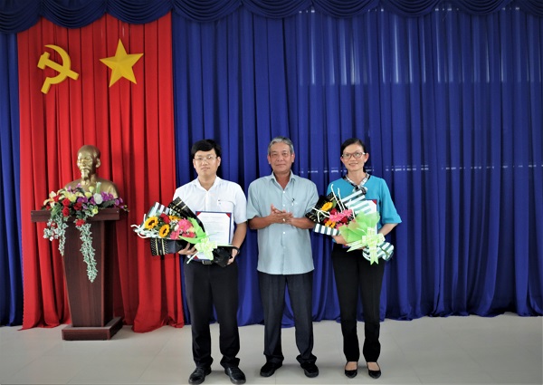 Huyện Bàu Bàng công bố quyết định về công tác cán bộ