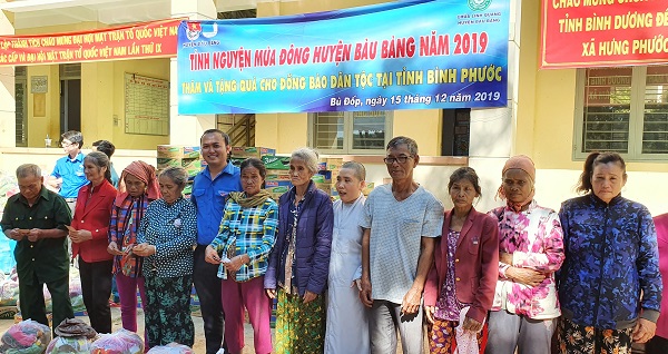 Huyện Đoàn Bàu Bàng tổ chức chương trình “Tình Nguyện Mùa Đông năm 2019”