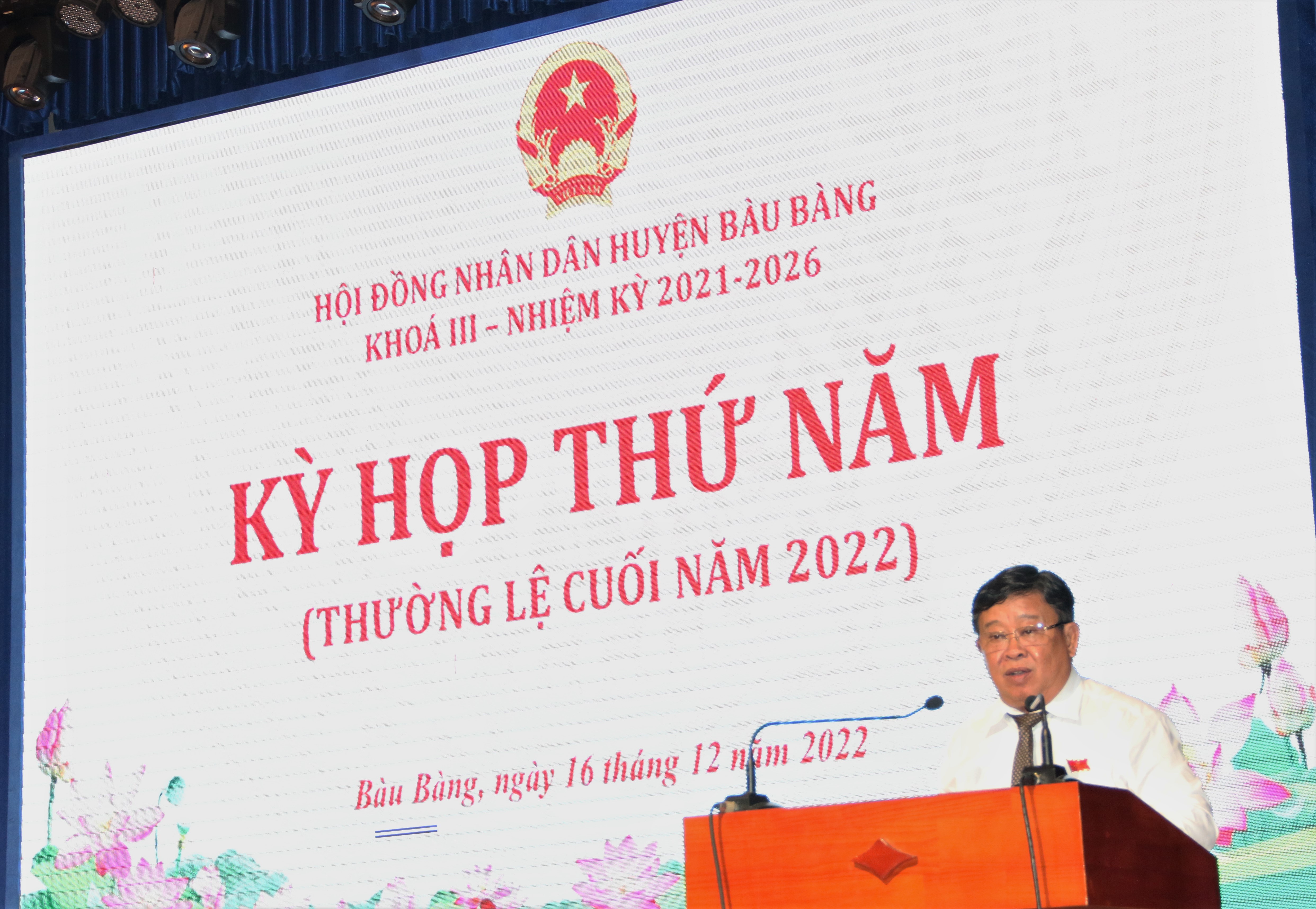 ông Nguyễn Thanh Khiêm-TUV, Bí thư Huyện ủy, Chủ tịch HĐND huyện phát biểu khai mạc kỳ họp. Hoàng Tú