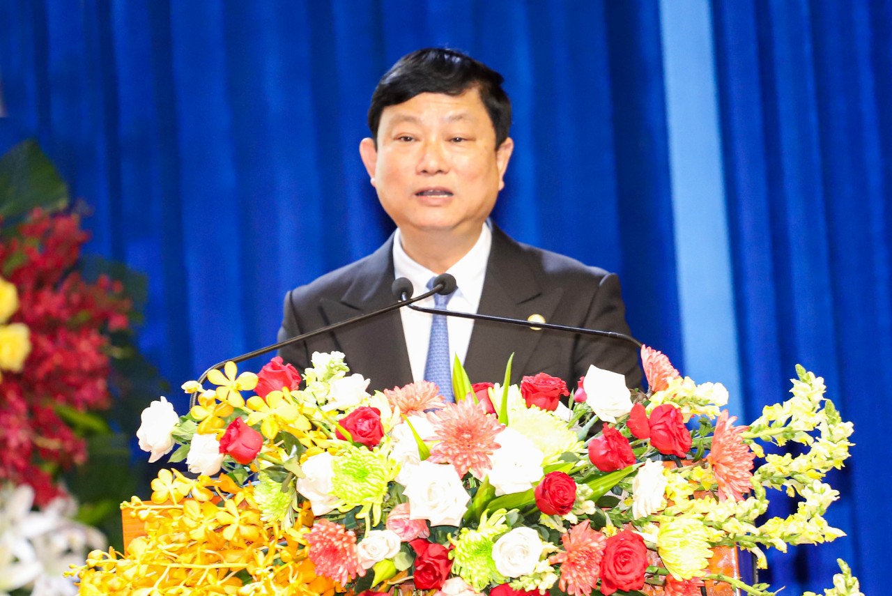 Chủ tịch UBND tỉnh Võ Văn Minh phát biểu tại lễ kỷ niệm.