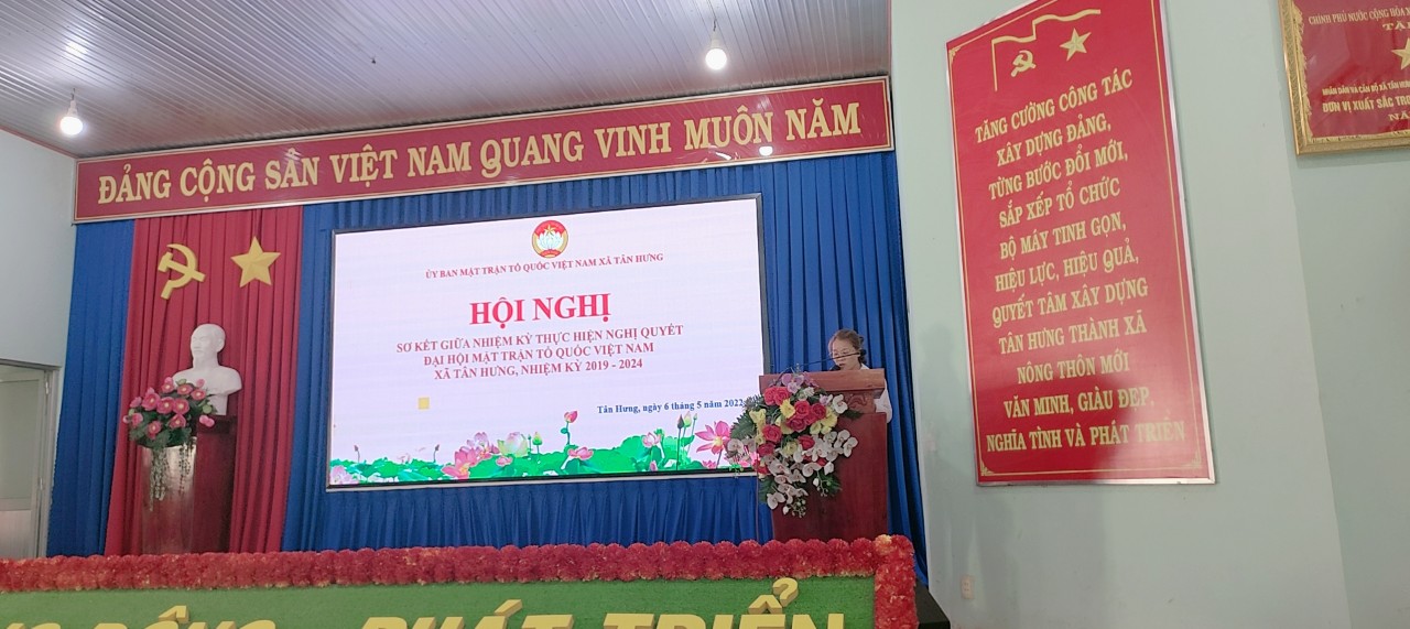 Ủy ban mặt trận tổ quốc Việt Nam xã Tân Hưng tổ chức hội nghị sơ kết giữa nhiệm kỳ thực hiện nghị quyết Đại hội mặt trận tổ quốc xã, nhiệm kỳ 2019-2024.