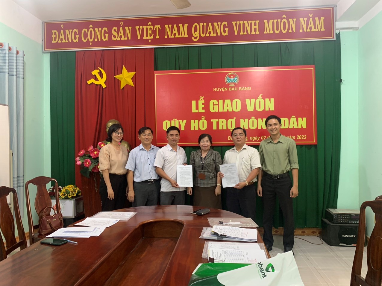 Hội Nông Dân huyện Bàu Bàng phối hợp giao vốn quỹ hỗ trợ Nông dân tỉnh Bình Dương