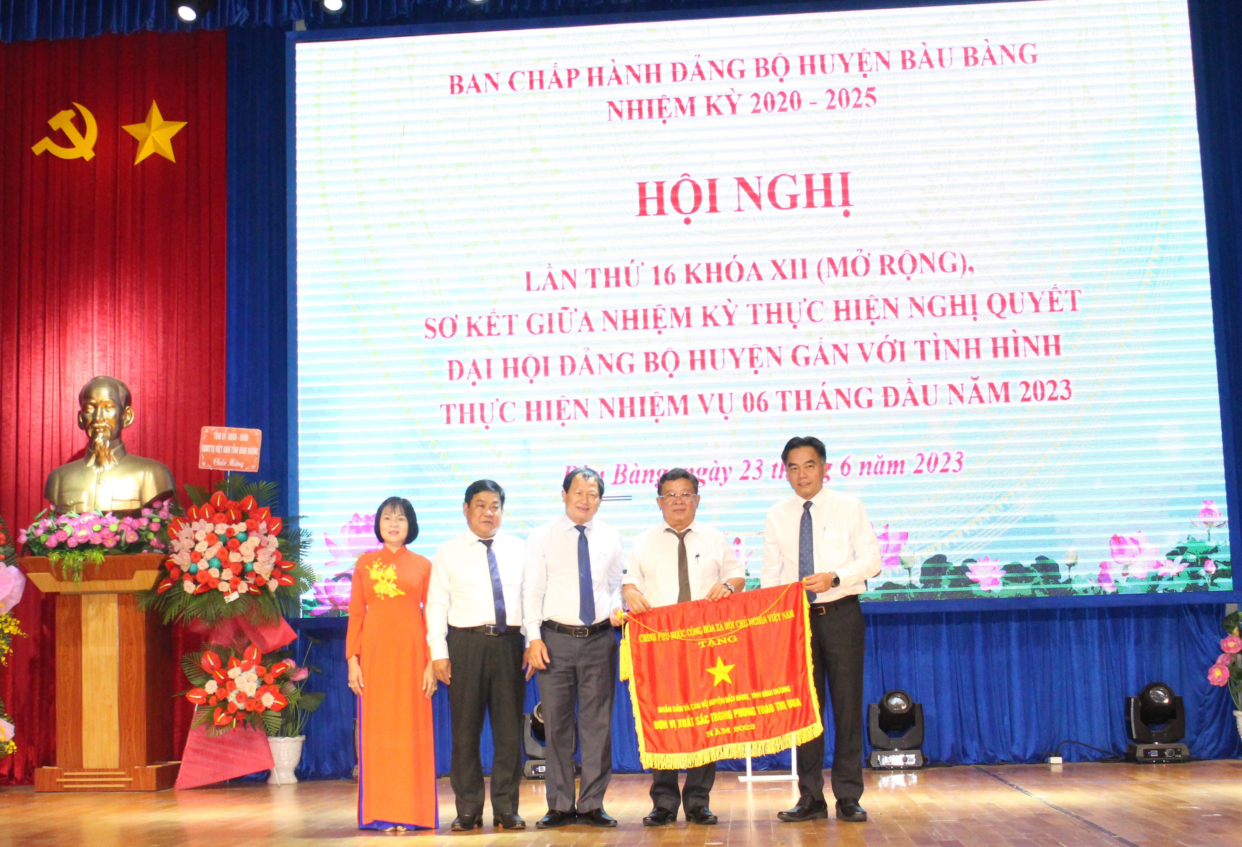 Huyện Bàu Bàng tổ chức Hội nghị Sơ kết giữa giữa nhiệm kỳ thực hiện nghị quyết Đại hội Đảng bộ huyện (2020-2025) gắn với tình hình thực hiện nhiệm vụ 06 tháng đầu năm 2023.