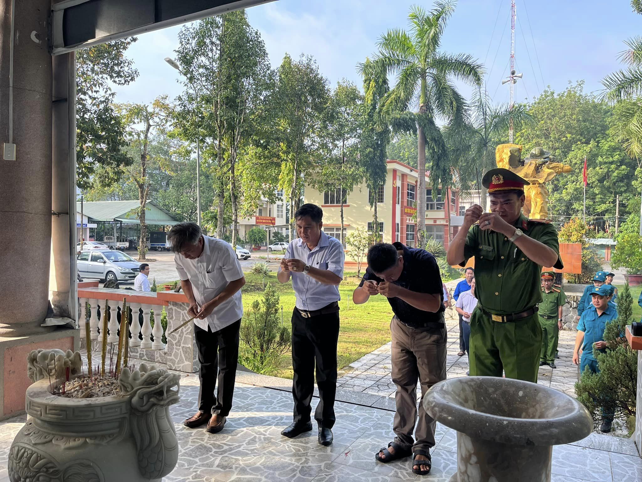 Thị trấn Lai Uyên: tổ chức Lễ Dâng hương kỷ niệm 76 năm Ngày Thương binh - Liệt sĩ (27/7/1947- 27/7/2023)