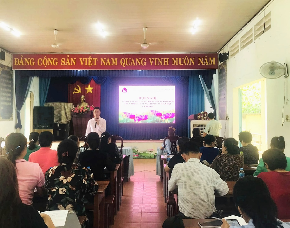 Tập huấn cho cán bộ kiêm nhiệm thực hiện Tín dụng chính sách tại xã Hưng Hòa