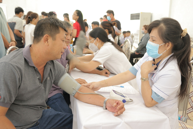 Bàu Bàng: gần 300 người đăng ký tham gia hiến máu tình nguyện