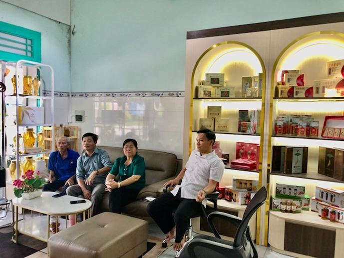 Khảo sát triển khai điểm trưng bày hàng OCOP huyện Bàu Bàng 2024