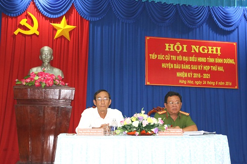 Đại biểu HĐND tỉnh, huyện tiếp xúc cử tri tại xã Hưng Hòa