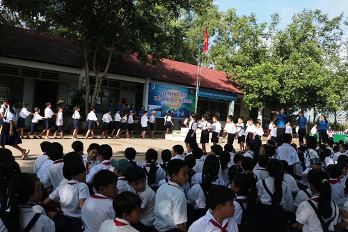 Hội Liên hiệp Thanh niên Việt Nam huyện Bàu Bàng tổ chức chương trình “Vui trung thu – Kết nối yêu thương”