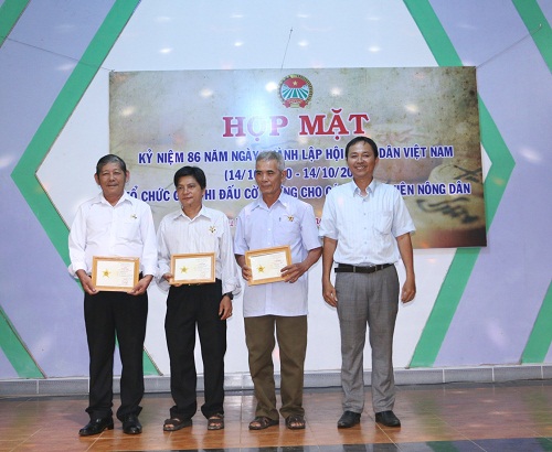 Họp mặt truyền thống kỷ niệm 86 năm ngày thành lập Hội Nông dân Việt Nam