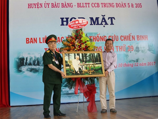 Ban Liên lạc Cựu chiến binh Trung đoàn 5 và 205 Họp mặt truyền thống cựu chiến binh lần thứ 29 tại huyện Bàu Bàng