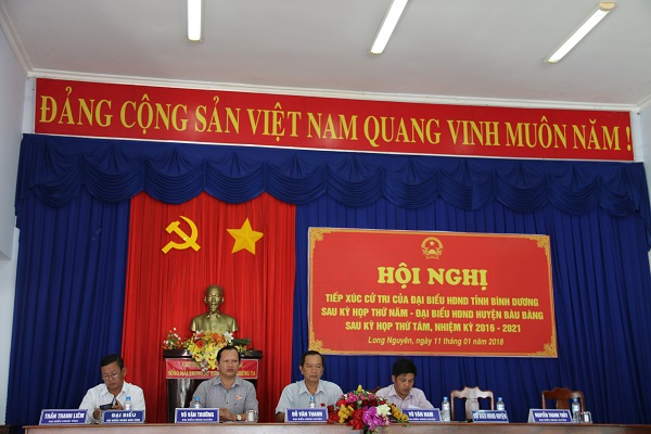 Đại biểu HĐND tỉnh, huyện tiếp xúc cử tri xã Long Nguyên