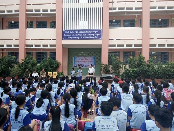 Trường Tiểu học Hưng Hòa tổ chức tuyên truyền phòng, chống ma túy, bạo lực học đường và luật trẻ em năm học 2017- 2018.